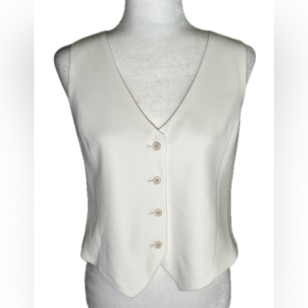 Babaton Aritzia Cream Deniro Vest Sleeveless Button Down Size 8 Eight Like New - Picture 4 of 10